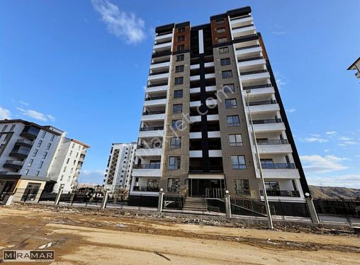 MİRAMAR'DAN HASTANE YAKINI SİTE İÇİ LÜKS 4+1 SATILIK DAİRE