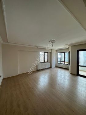  SERHAT MAHALLESİNDE SATILIK GENİŞ KULLANIŞLI 4+1 DAİRE