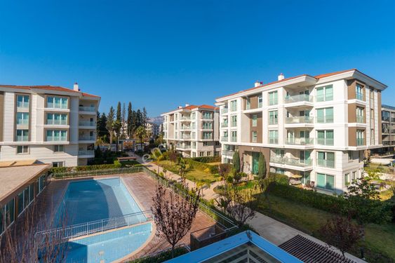  Antalya Konyaaltı Uncalı Konaklar Mevki Havuzlu 4+1 Satılık Arakat Daire