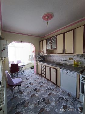  GÜVENAY - ÇORUM YAZI ÇARŞI TOMAK EKMEK FIINI ALTI 3+1 SATILIK DAİRE