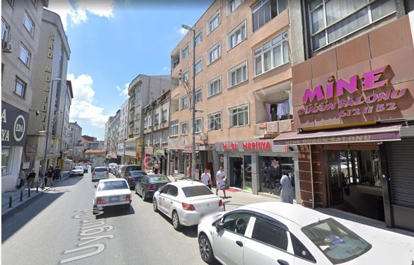  Bayrampaşa'da Terazidere mah. Uygur Cadde Kira Geliri Olan Satılık Dükkan