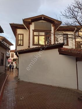  Hamamönü'nde Restore Edilmiş Yapılı Mehmet Akif Ersoy Müzesi Yanında Satılık Bina