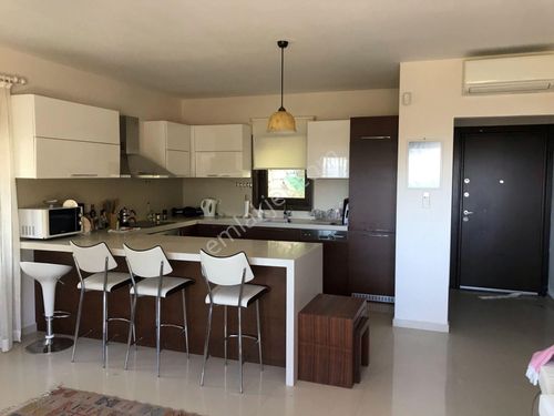 Bodrum Merkezde Havuzlu Güvenlikli Sitede 2+1 Satılık Daire