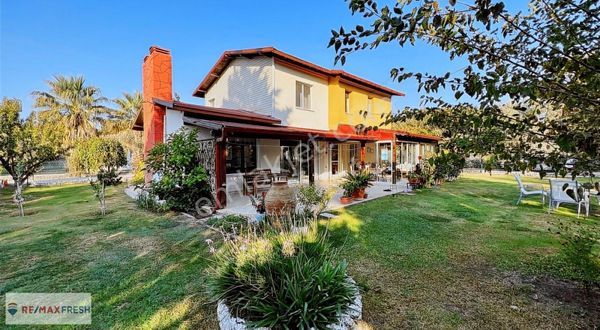 Urla Altınköy Sitesinde Satılık 3+1 Villa