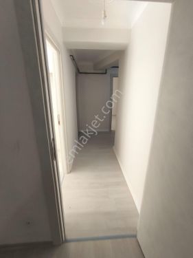 İSTANBUL KAĞITHANE ÇELİKTEPE MAHALLESİ MERKEZİ KONUMDA SATILIK SIFIR BAHÇE KATI DAİRE 2+1 90 M2