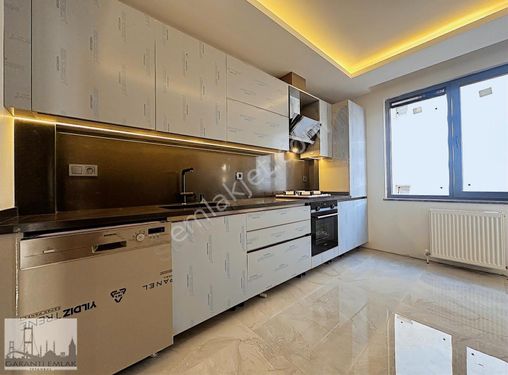 BAHÇELİEVLER E 5 ÖMÜR PLAZA YANI SIFIR SATILIK 3+1 DAİRE 130 M2