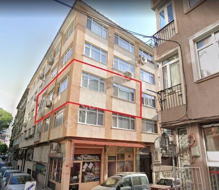  İstanbul Beşiktaş Dizi Sokakta 2+1 72 m2 Bakımlı Satılık Daire