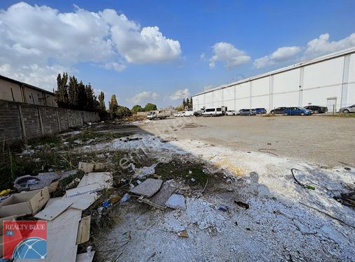 Akın Demir'den 3.000 M2 Etrafı çevrili beton zeminli Arsa