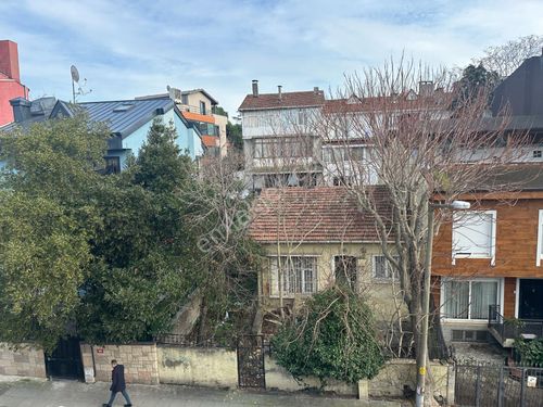  Yankı'dan Kadıköy Koşuyolu'nda 225 m2 Arsalı Satılık Müstakil Ev