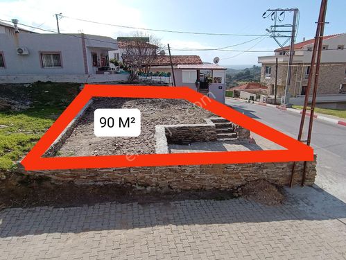 Menderes Özdere Köy Merkezinde Merkezi Konumda Net 90 M² Satılık Arazi