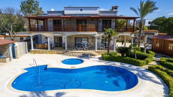  Bitez'de özel havuzlu tam müstakil yıllık kiralık villa