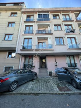 ÇEKMEKÖY MERKEZ MAHALLESİ 2+1.  95 m2 SATILIK DAİRE 