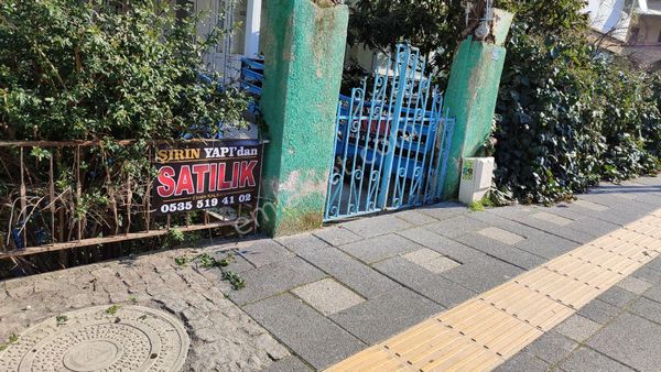 salihli manisa sağlık mah diş hastanesi karşısı satılık ev