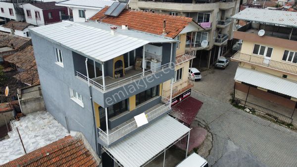 Aydın Kardeşköy Meydanında Satılık 3 Katlı Bina