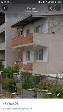 Gaziemir sarnıç'ta satılık 3 katlı bina