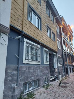  EYÜPSULTAN İSLAMBEYDE SATILIK 2+1 80 M2 BAHÇEKATI DAİRE