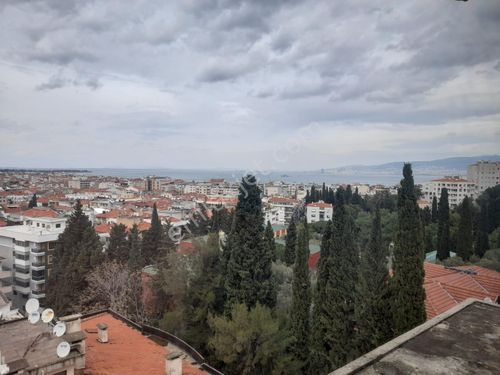  AMERİKAN KOLEJİ SIRASI,CADDE ÜZERİ,DOĞA VE DENİZ MANZARALI, DAİRE