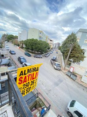  PRESTİJ EVLERİ KARŞISINDA KOOPARATİF EVLERİ MEYDANDA ARAKAT  3+1 130M2