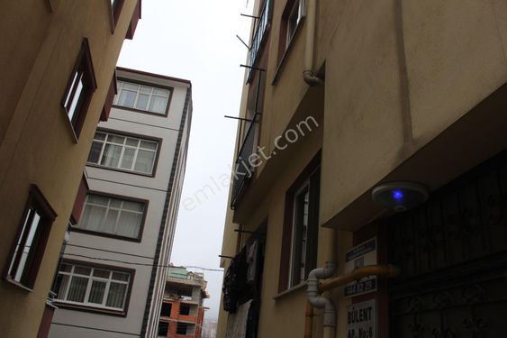 YAYLACIK TOSUN SANAYİSİNİN ÜST TARAFINDA SATILIK DAİRE