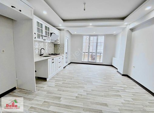 RUMELİDE SIFIR DAİRE OTURUMA HAZIR KOMBİ+ANKASTRE+CAM BALKON