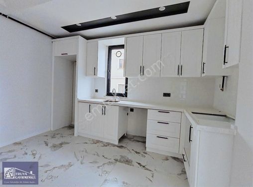 ATAKENT'E YÜRÜME MESAFESİNDE, DÜZAYAK YERDE 3+1 HESAPLI DAİRE