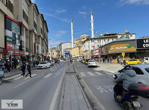 VESKE'den Atatürk Caddesinde Satılık "55m2" İş Yeri