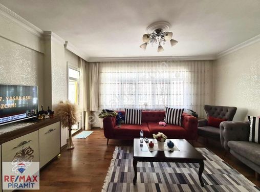 ÜSKÜDAR VALİDE-İ ATİK MAHALESİN'DE FIRSAT SATILIK 3+1 DAİRE