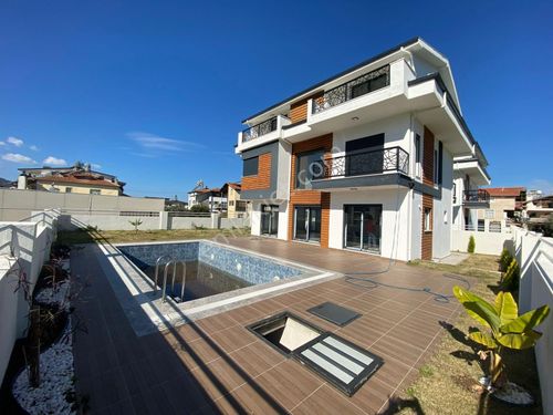 GoldHouse dan Menteşeoğlu nda Havuzlu Satılık 5+1 Villa