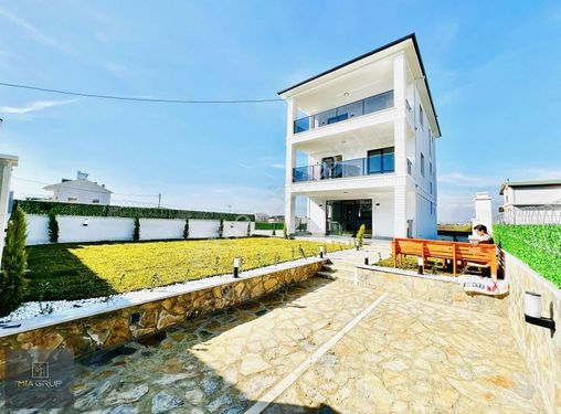 MİA GRUP // Denize Yakın 330 m² Emsalsiz Lüx Müstakil Villa !!