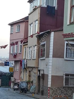 İstanbul'un merkezinde bina