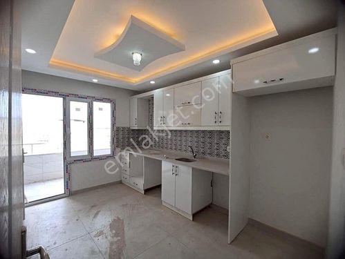  ESENYURT ÖRNEK’TE 2+1 KİRA GETİRİLİ KULLANIŞLI SATILIK DAİRE