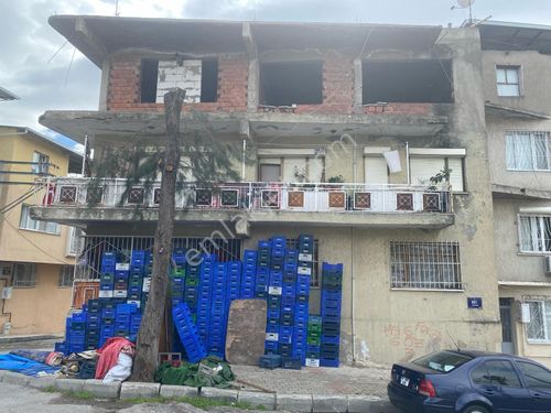  Osmangazi Mahallesinde 4 Katlı Satılık Bina