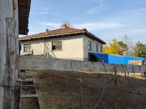  Balıkesir Sındırgı Bulak köyünde Demirdağ Emlaktan satılık köy evi damı ve bahçe.