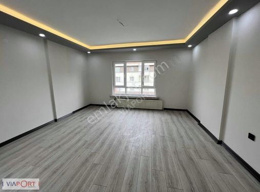 ETİMESGUT MERKEZDE ARA KATTA CADDE ÜZERİ SATILIK 3+1 DAİRE