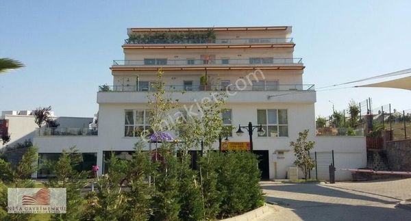 Yenişehir Q Bahçe Sitesi Balkonlu Kapali Mutfaklı 2+1 Satılık