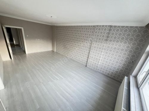 SİNCAN MERKEZDE ÖN CEPHE PARK CEPHELİ GENİŞ 120M2 SATILIK DAİRE