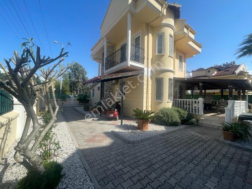  Stop’tan Fethiye Foça’da 4+1 Tripleks Satılık Villa