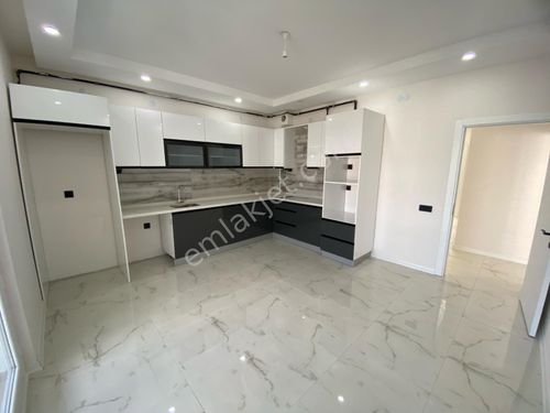  ÇAMLICANIN KALBİNDE 170M² ÖZEL GARAJLI LÜX ARAKAT 3+1 DAİRE BK-14