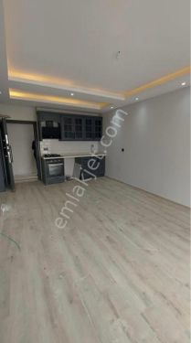 PUSULADAN MECERA PARKI KARŞISI CAZİP SATILIK 1+1 DAİRE