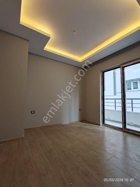 FIRSAT İSTİKLAL MAH.-1. KAT YAZ-KIŞ TERASLI SATILIK 1+1 DAİRE