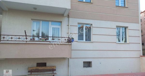 SALI PAZARI CİVARINDA 1.KAT 2+1 DAİRE