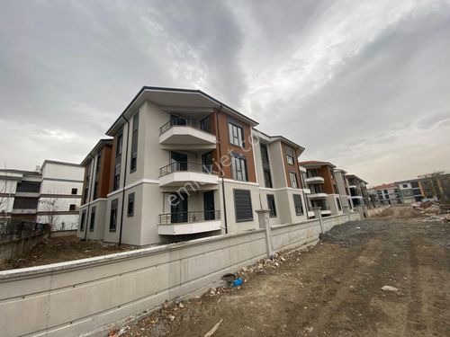  REMAX HÜR MEHMET ÇAKAR'DAN SERDİVAN'DA 124m² 3+1 KONFORLU, AKILL