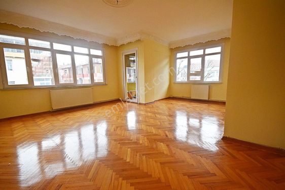 GoldHouse dan Kiralık Basın Sitesi nde 3+1 Otoparklı Geniş Daire