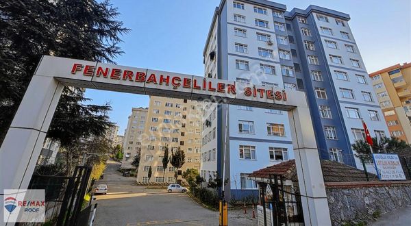 Pendik Yenişehir Fenerbahçeliler Sitesin' de Satılık 3+1 Daire