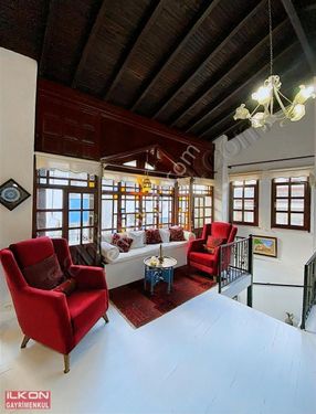 Fethiye Merkezde Eşsiz Güzellikte Satılık 3+1 Otantik Villa