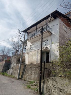 Karabük Esentepe mahallesinde müstakil bahçeli ev satılıktır 