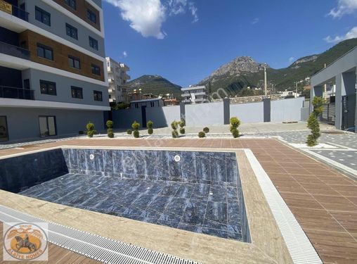 ALANYA OBADA SATILIK DENİZ MANZARALI SIFIR 1+1 DAİRE