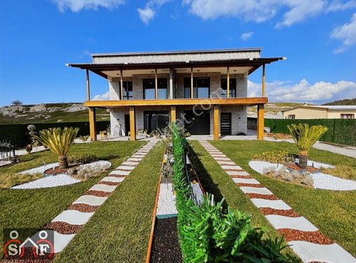 Manisa Osmancalıda Satılık 3+1 Özel Yapılmış Lüks Villa