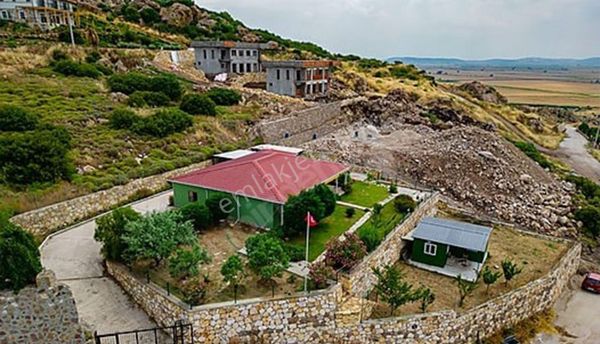  İzmir Foçaköyde Deniz Manzaralı Satılık 4+1 Prefabrik Villa