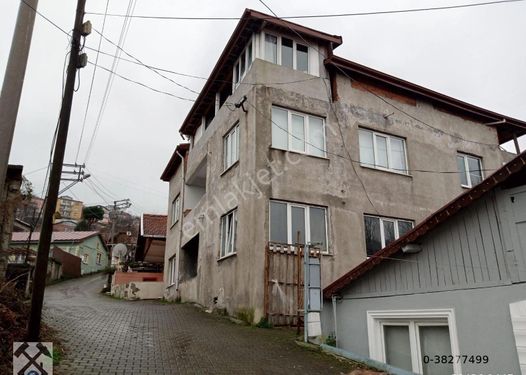 Zonguldak Ontemmuz Mahallesi Satılık Üç  Katlı Müstakil Bina